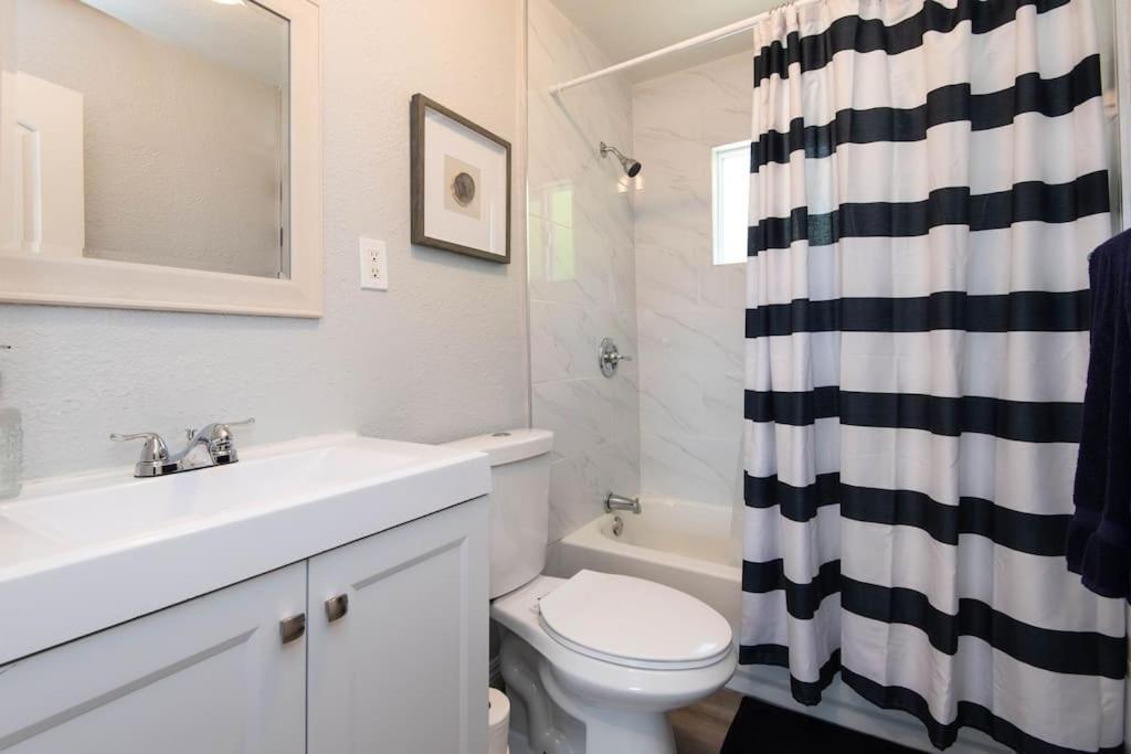 Apartment Lovely 2bedroom With Free Parking On Premise