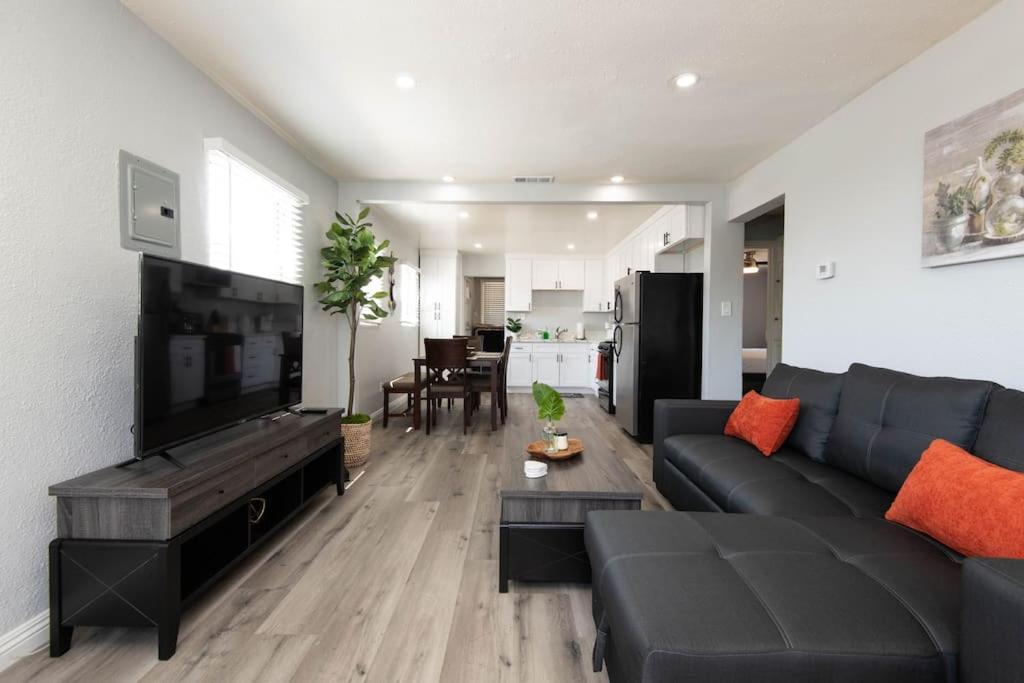 Lovely 2bedroom With Free Parking On Premise Apartment