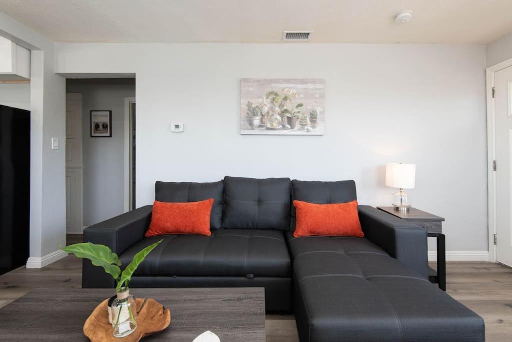 Apartamento Lovely 2bedroom With Free Parking On Premise *