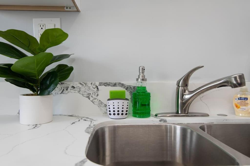 Lovely 2bedroom With Free Parking On Premise Apartamento *